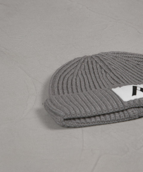 Beanie Wolf Grey